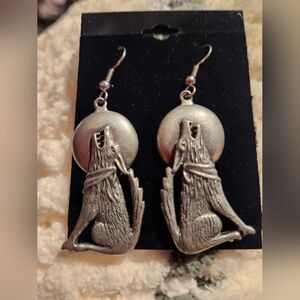 Wolf howling at the moon pewter earings
